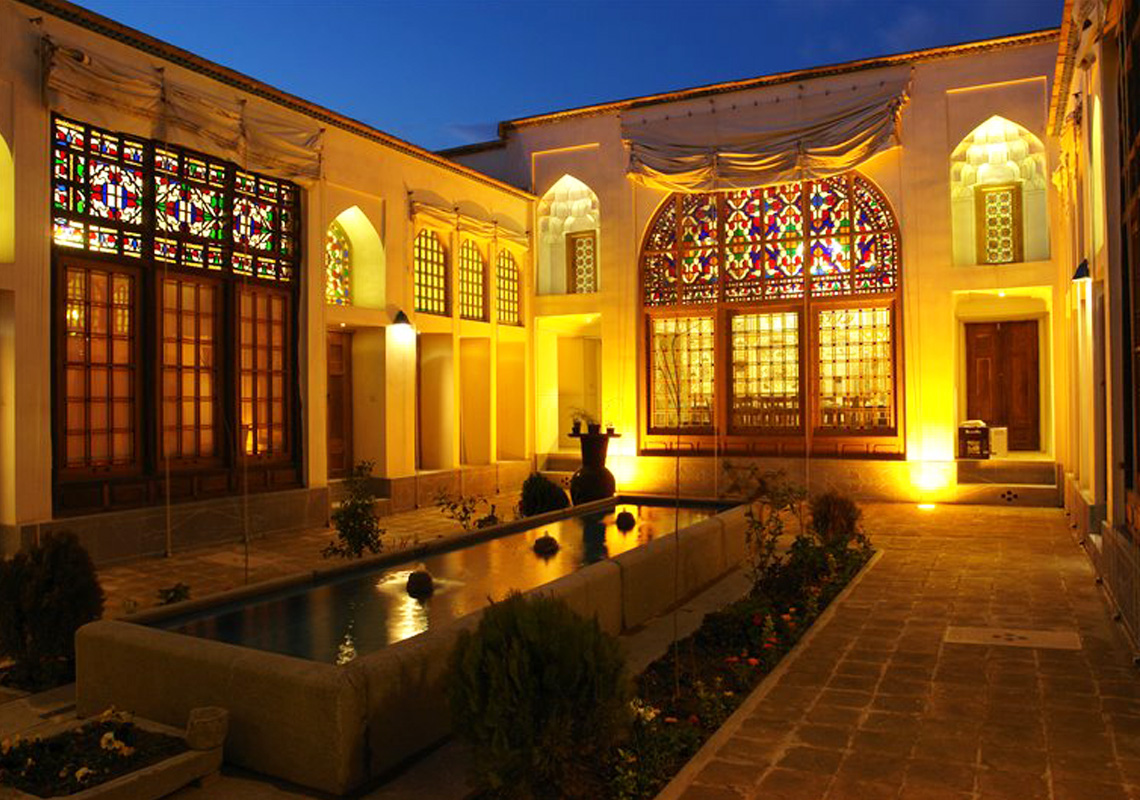 Compare Isfahan boutique hotels 